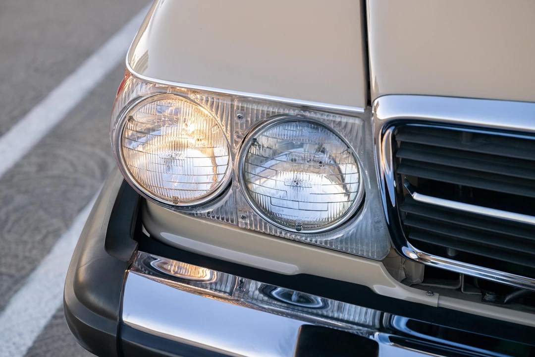 1986 Mercedes-Benz R107 SL-Class - Image 14 of 31