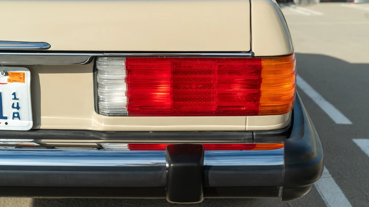 1986 Mercedes-Benz R107 SL-Class - Image 22 of 31