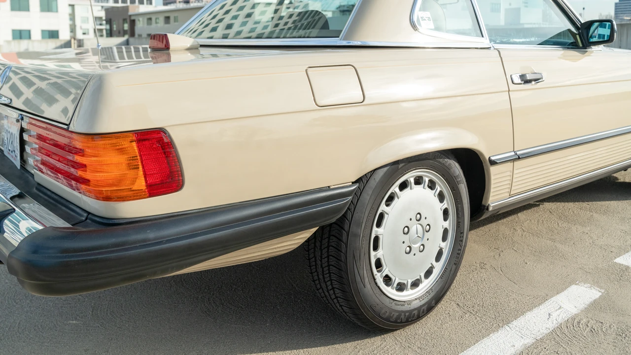 1986 Mercedes-Benz R107 SL-Class - Image 14 of 31