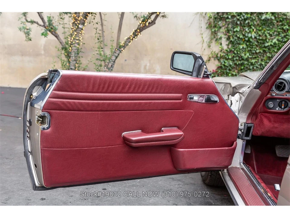 1986 Mercedes-Benz R107 SL-Class - Image 25 of 31