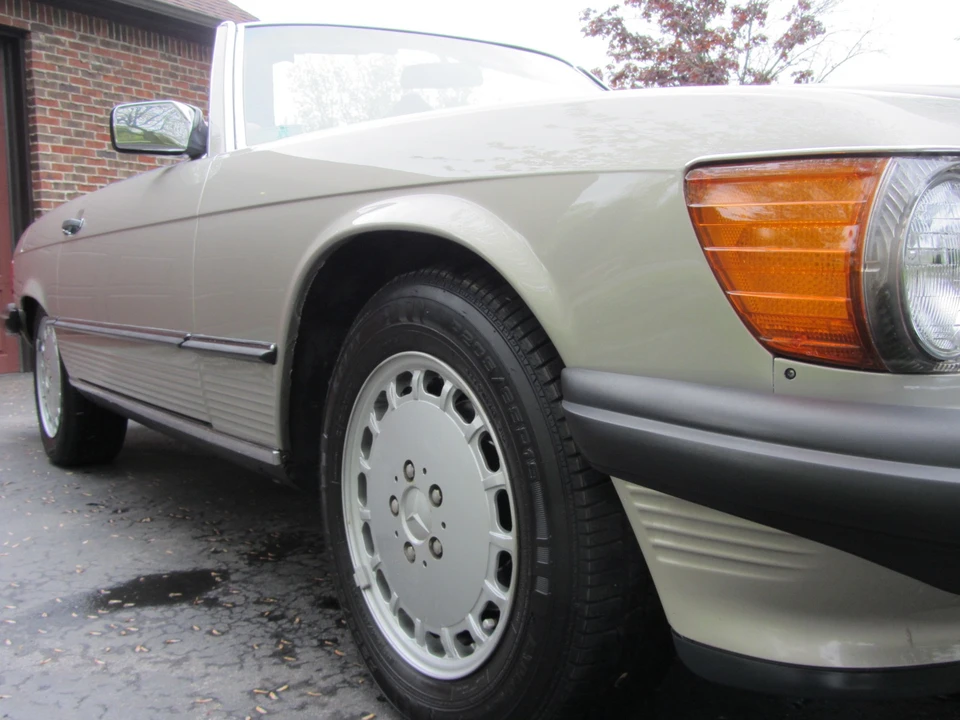 1986 Mercedes-Benz R107 SL-Class - Image 30 of 31
