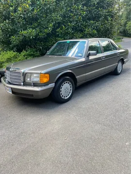 1986 Mercedes-Benz 560SEL