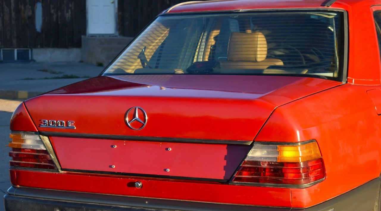 1986 Mercedes-Benz W124 E-Class - Image 5 of 13
