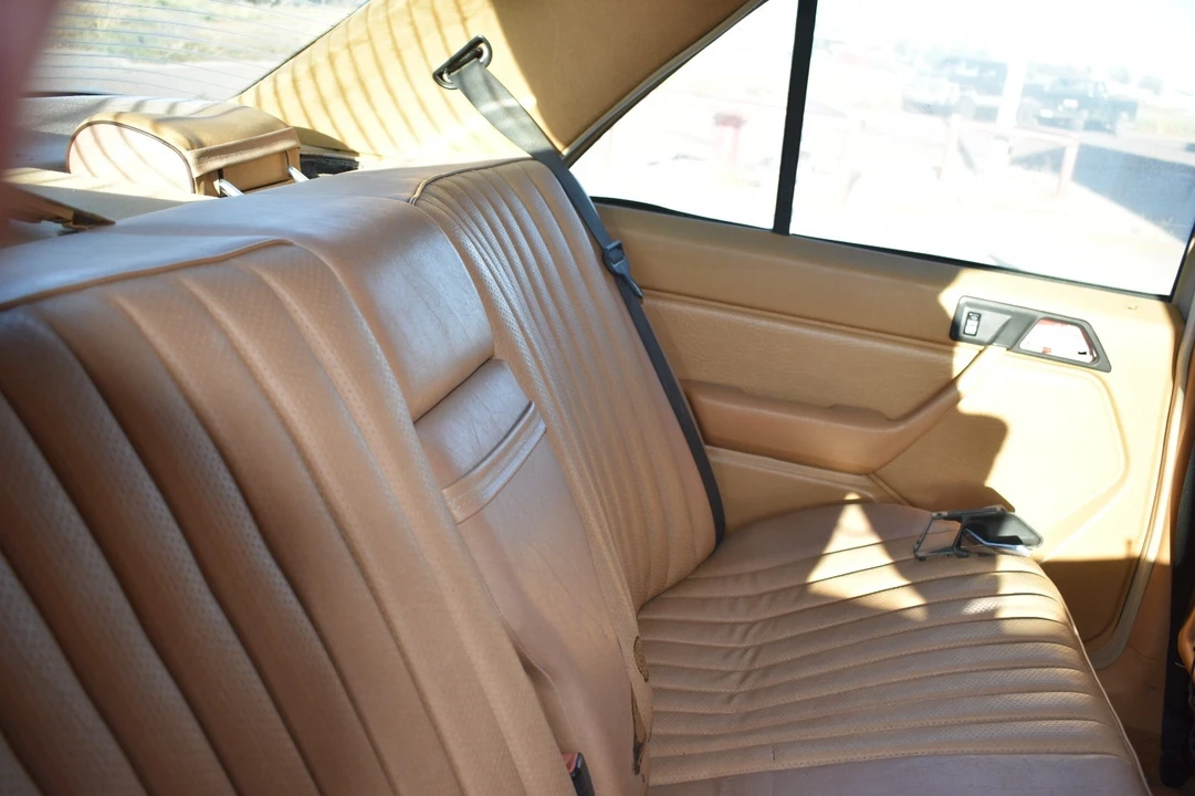 1986 Mercedes-Benz W124 E-Class - Image 13 of 13