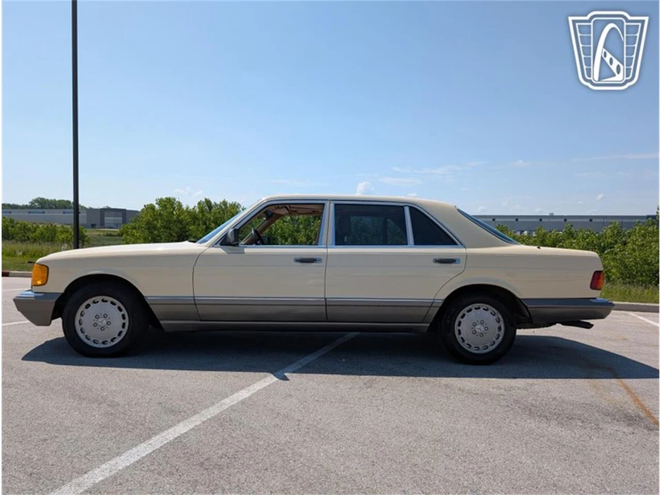 1986 Mercedes-Benz W126 S-Class Sedan - Image 6 of 31