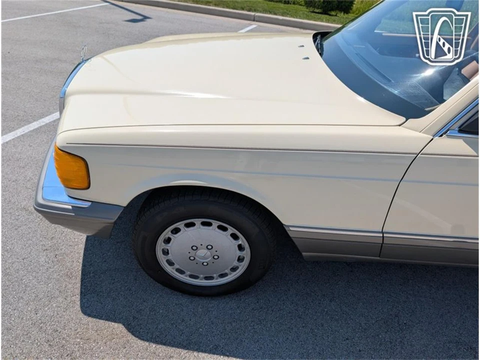 1986 Mercedes-Benz W126 S-Class Sedan - Image 26 of 31