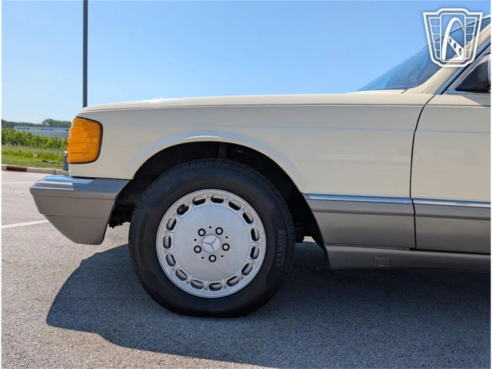 1986 Mercedes-Benz W126 S-Class Sedan - Image 27 of 31