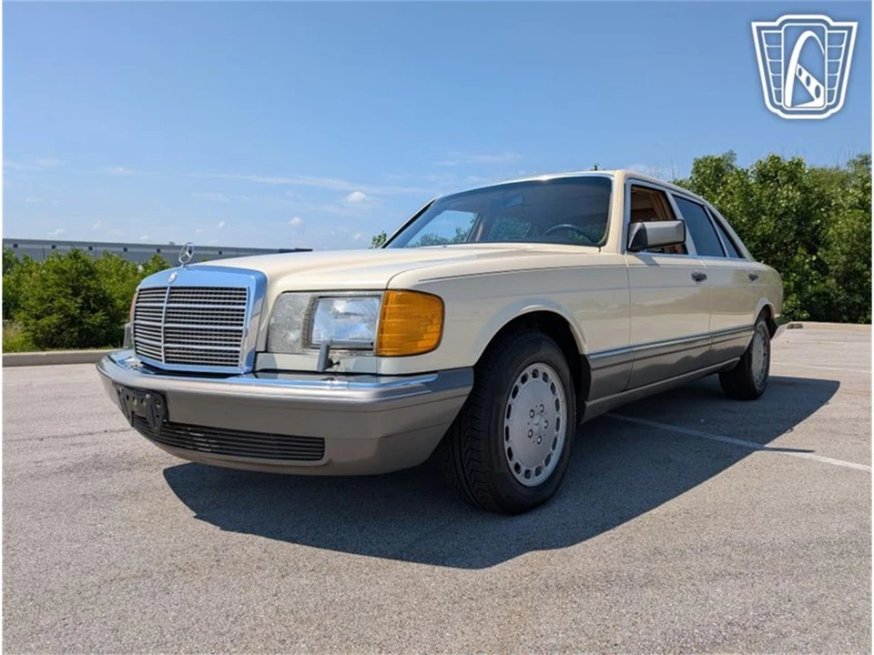 1986 Mercedes-Benz W126 S-Class Sedan - Image 3 of 31