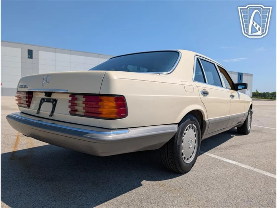 1986 Mercedes-Benz W126 S-Class Sedan - Image 15 of 31