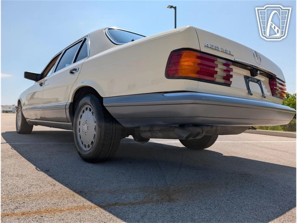 1986 Mercedes-Benz W126 S-Class Sedan - Image 10 of 31