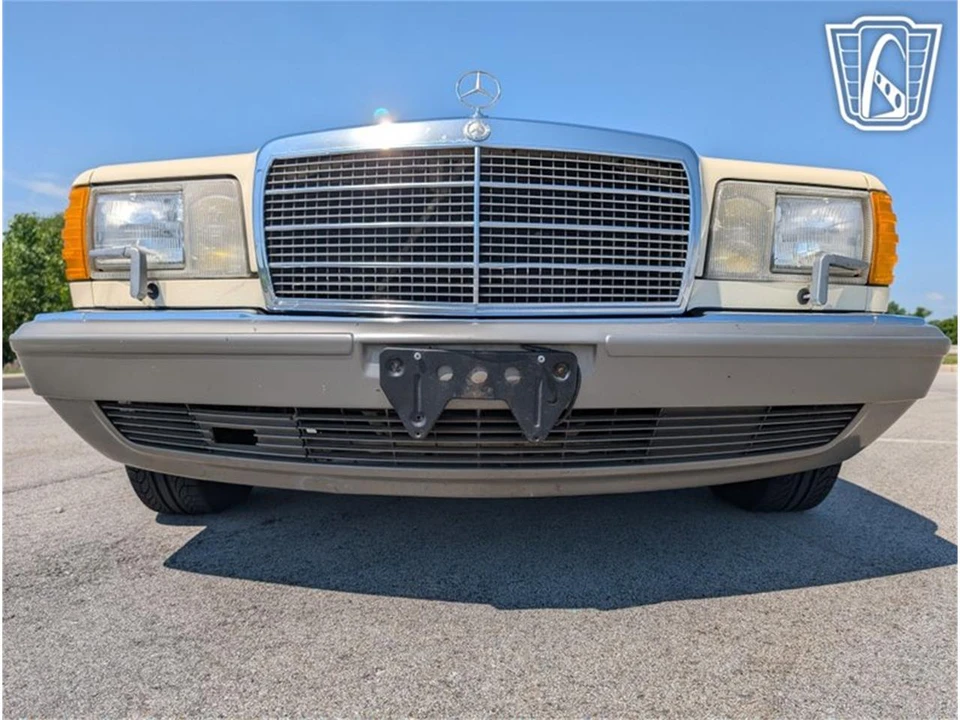 1986 Mercedes-Benz W126 S-Class Sedan - Image 25 of 31