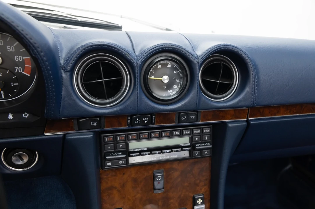 1986 Mercedes-Benz R107 SL-Class - Image 16 of 31