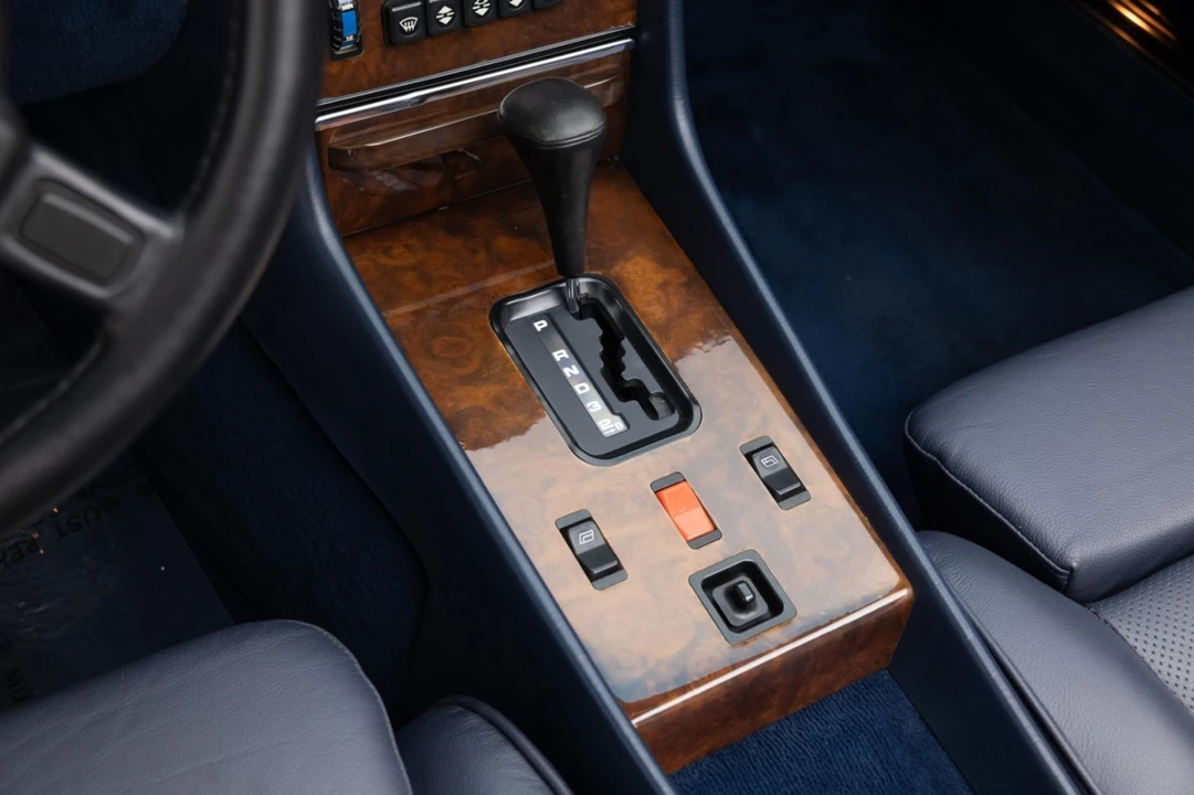 1986 Mercedes-Benz R107 SL-Class - Image 24 of 31