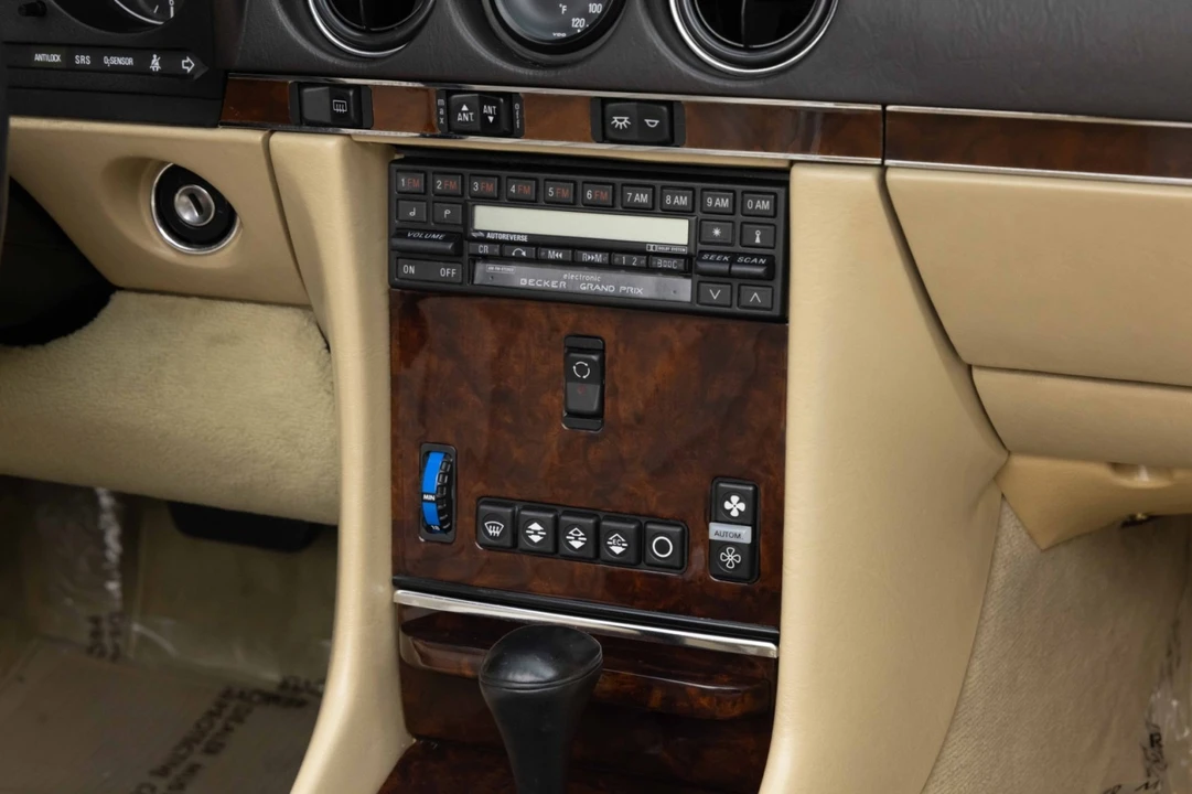 1986 Mercedes-Benz R107 SL-Class - Image 28 of 31