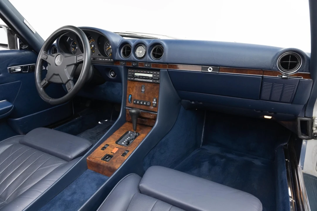 1986 Mercedes-Benz R107 SL-Class - Image 2 of 31