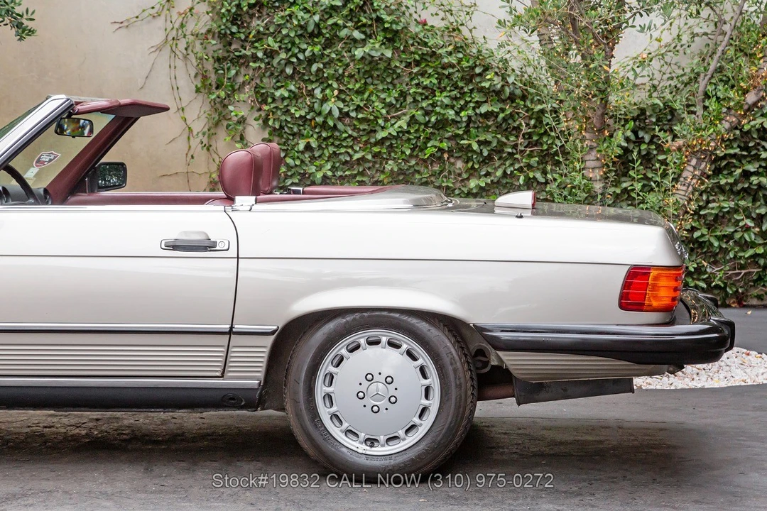 1986 Mercedes-Benz R107 SL-Class - Image 26 of 31