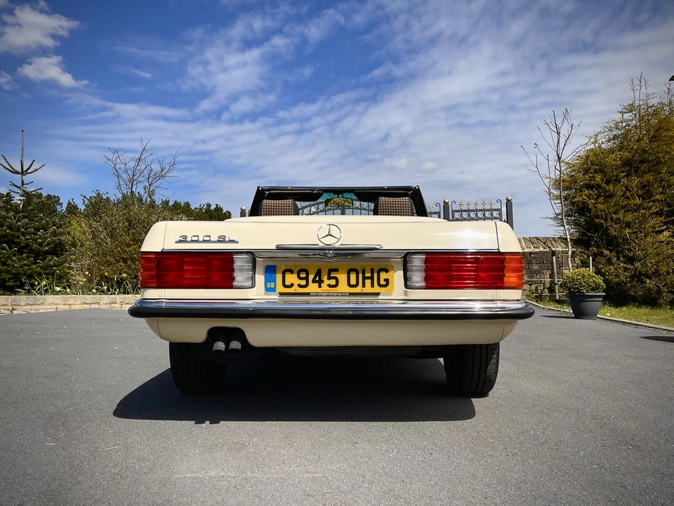 1986 Mercedes-Benz R107 SL-Class - Image 16 of 30