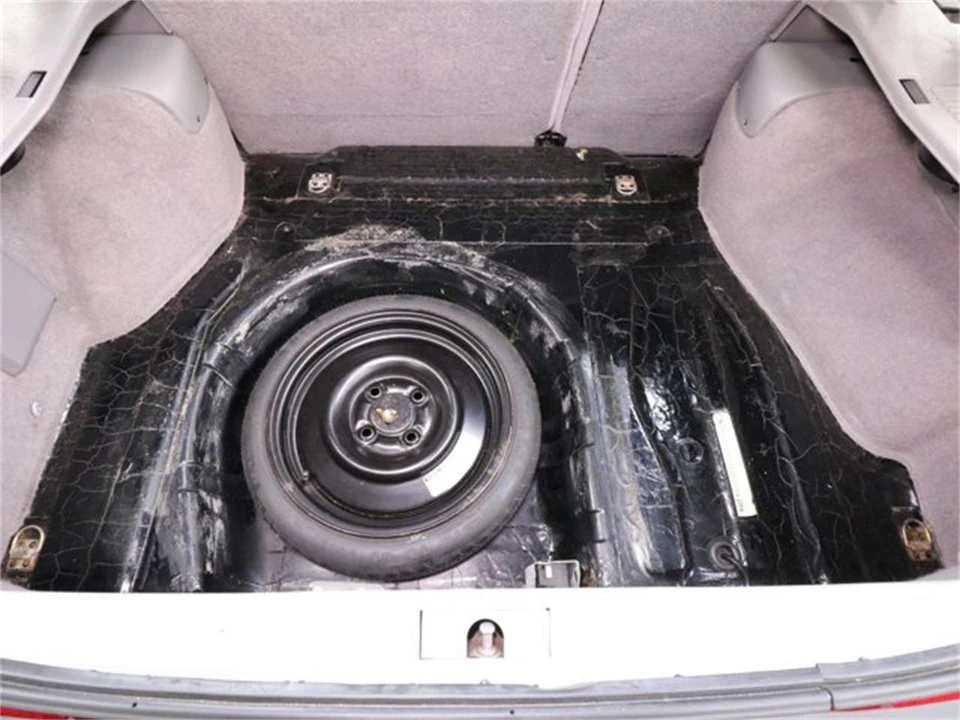 1986 Merkur XR4Ti - Image 26 of 31