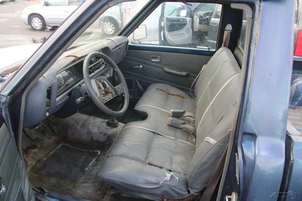 1986 Mitsubishi Triton 2nd Gen - Image 12 of 21
