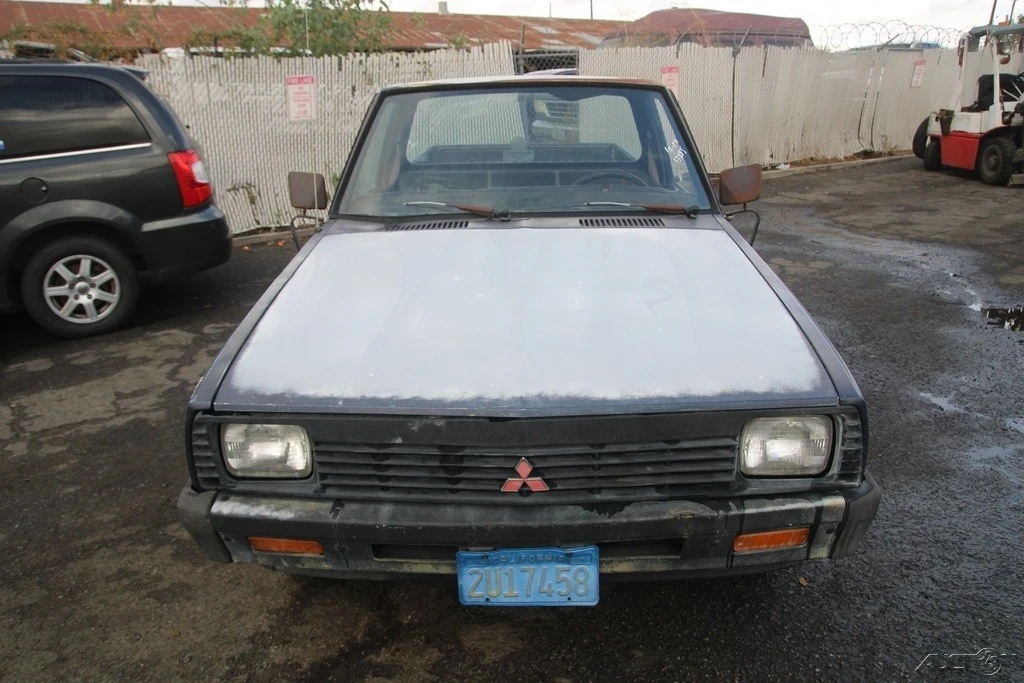 1986 Mitsubishi Triton 2nd Gen - Image 9 of 21