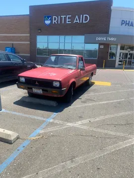 1986 Mitsubishi Pickup