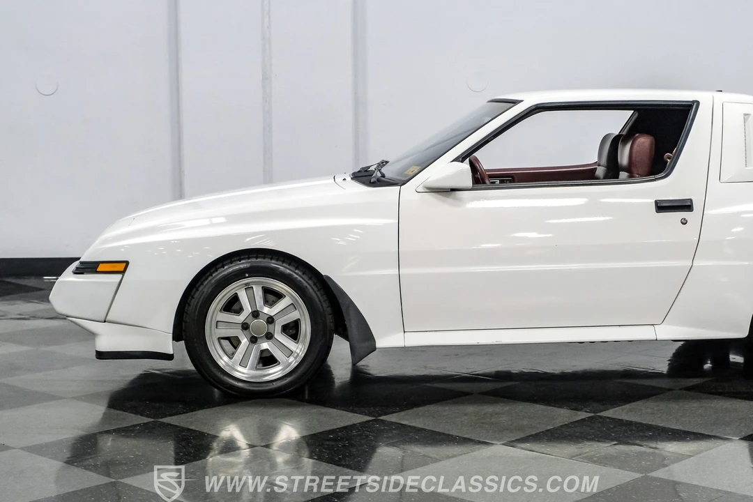 1986 Mitsubishi Starion - Image 17 of 31