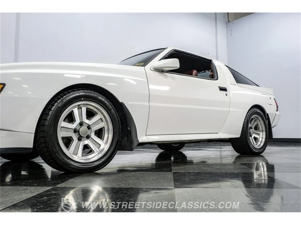 1986 Mitsubishi Starion - Image 21 of 31