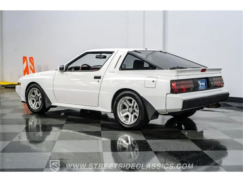 1986 Mitsubishi Starion - Image 8 of 31