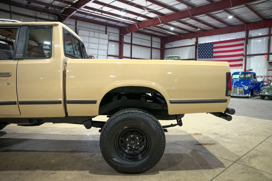 1986 Nissan - Image 5 of 21