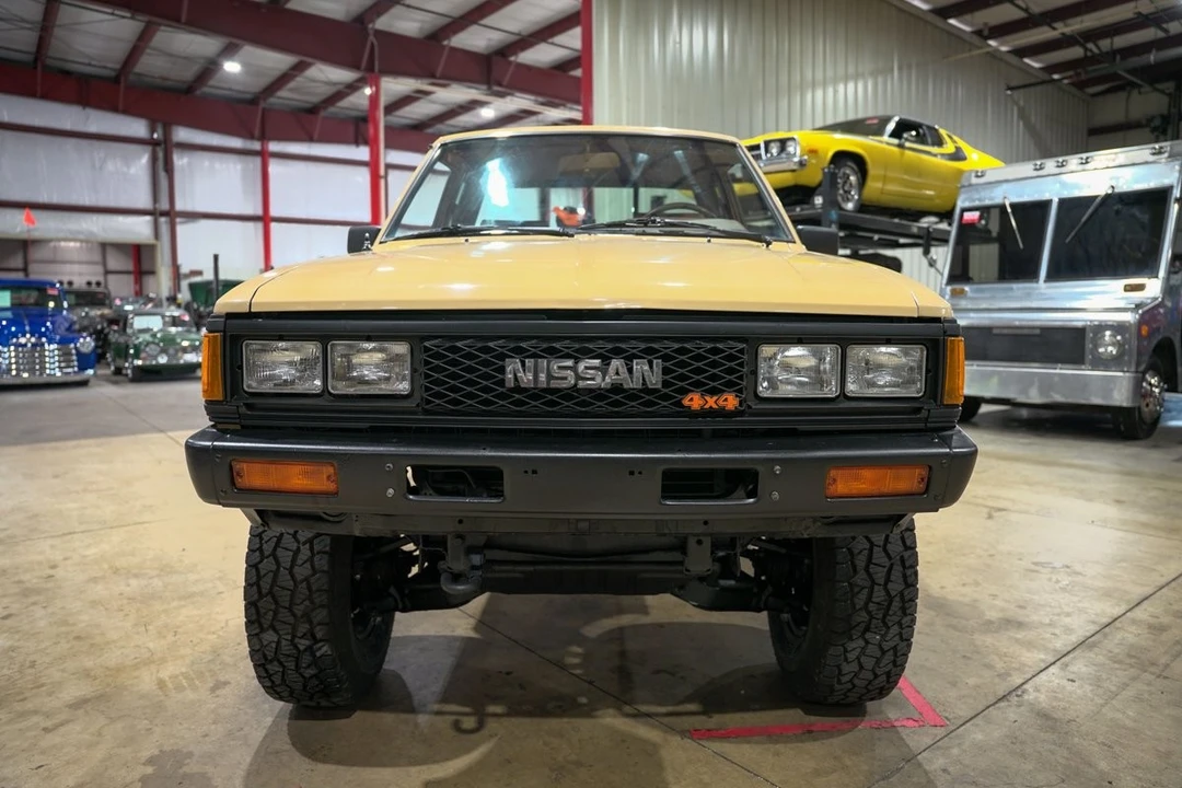 1986 Nissan - Image 13 of 21