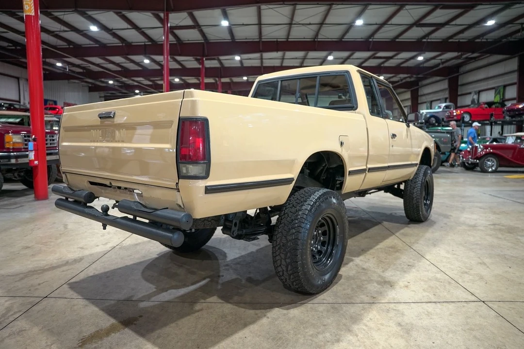 1986 Nissan - Image 8 of 21