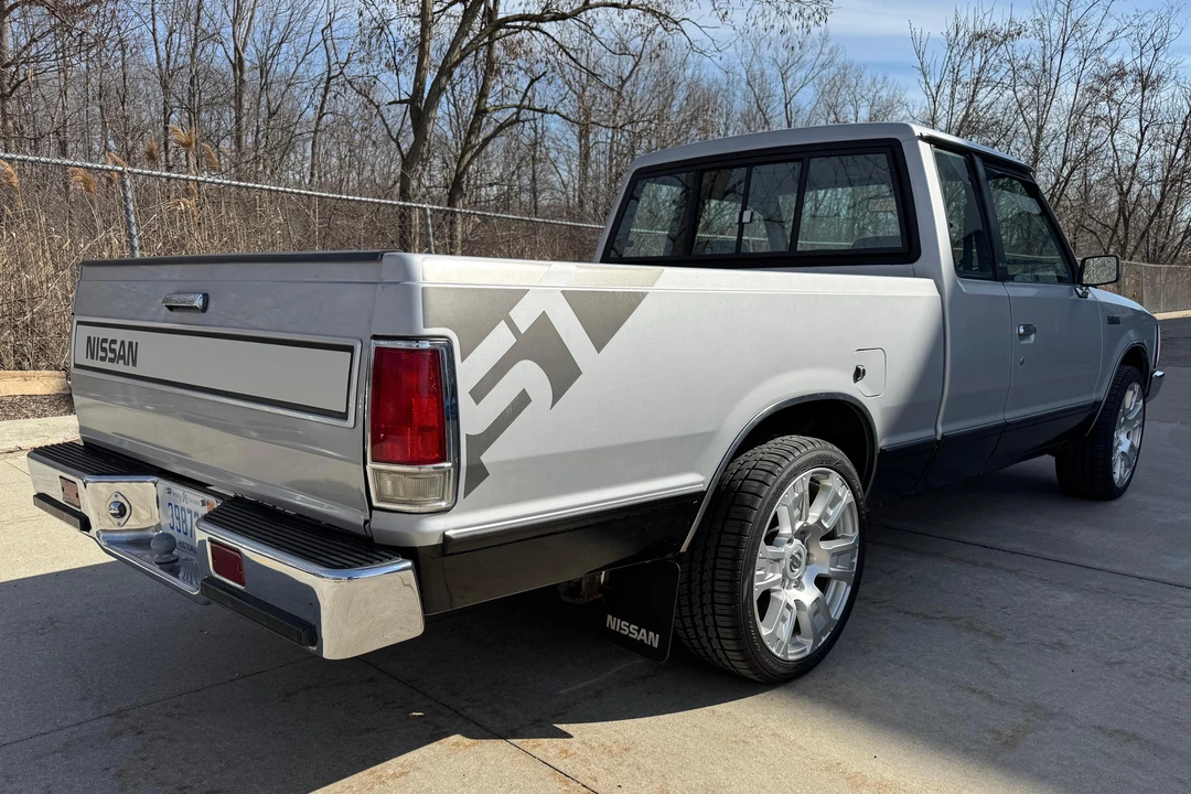 1986 Nissan - Image 4 of 31