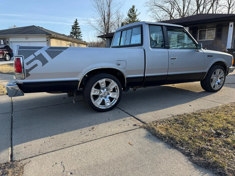 1986 Nissan - Image 12 of 31