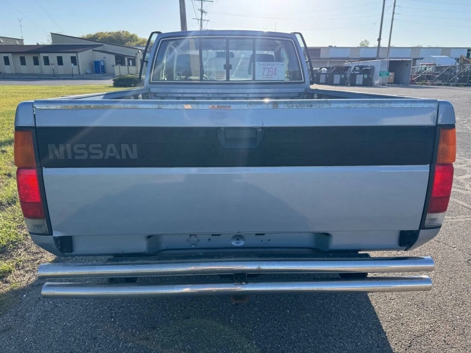 1986 Nissan Frontier - Image 13 of 31
