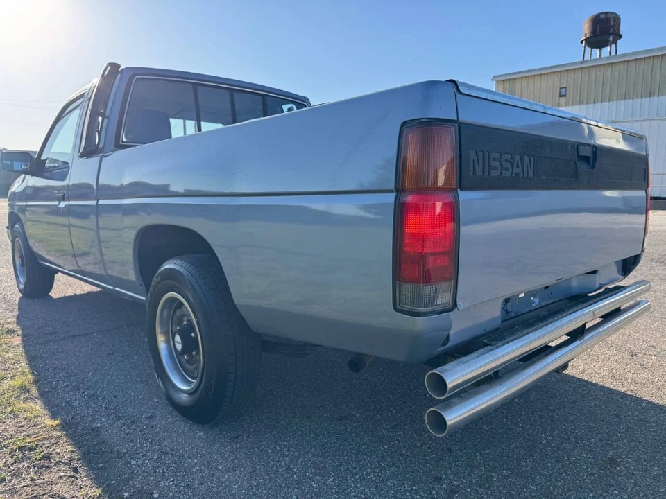 1986 Nissan Frontier - Image 12 of 31