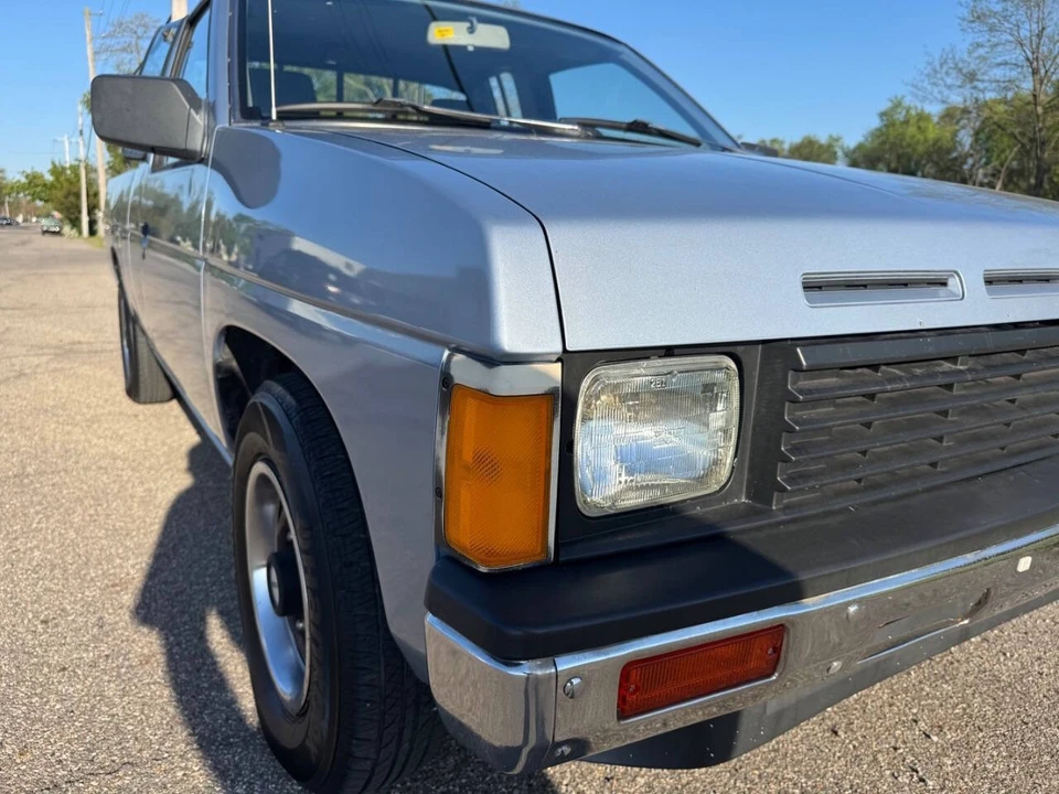 1986 Nissan Frontier - Image 6 of 31