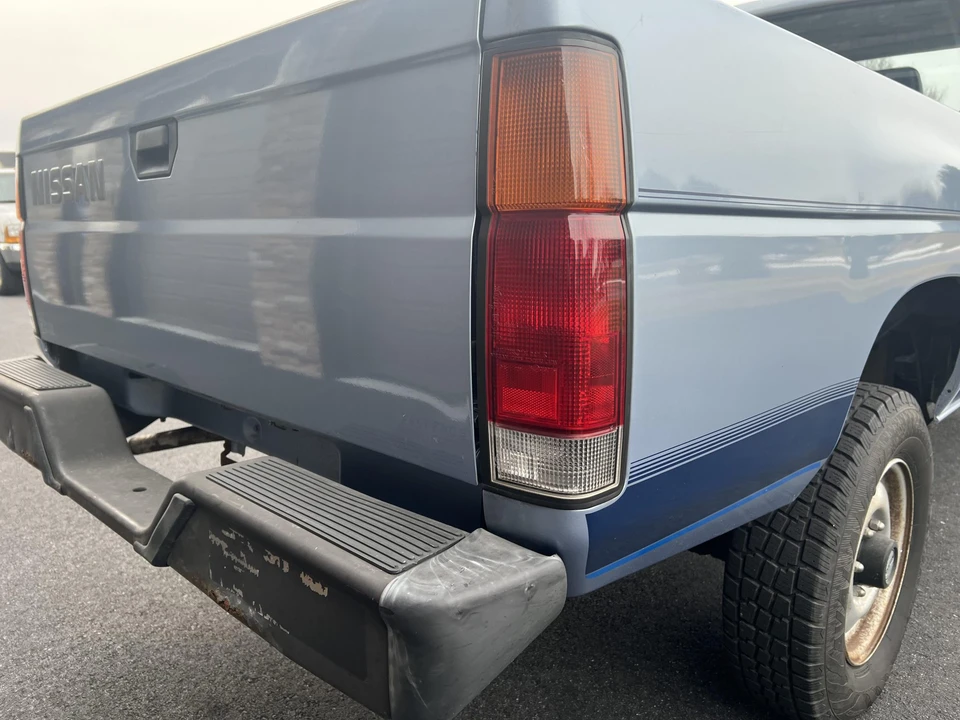 1986 Nissan - Image 31 of 31