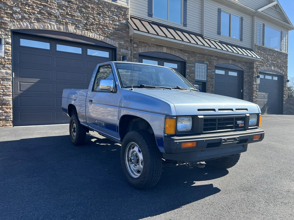 1986 Nissan - Image 9 of 31
