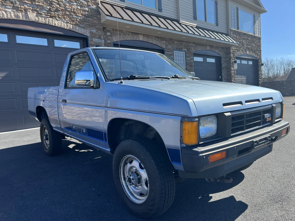 1986 Nissan - Image 8 of 31