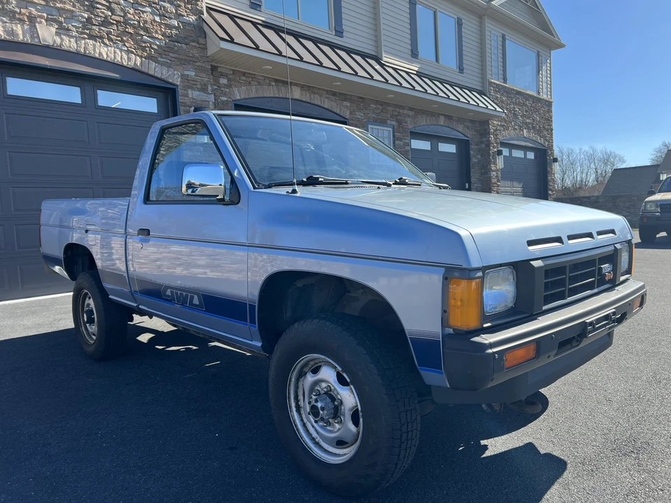 1986 Nissan - Image 7 of 31