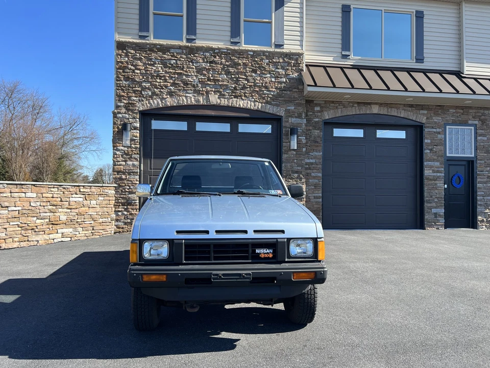1986 Nissan - Image 11 of 31