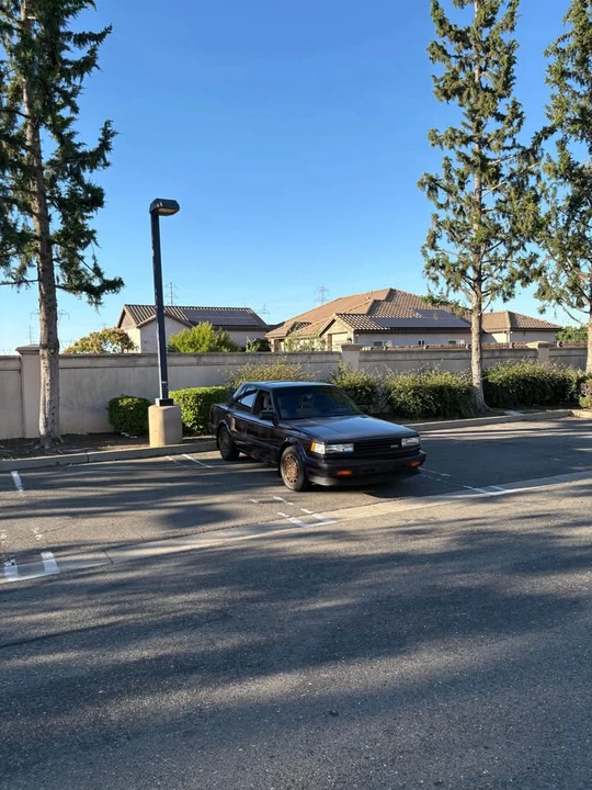 1986 Nissan Maxima 2nd Gen - Image 7 of 10