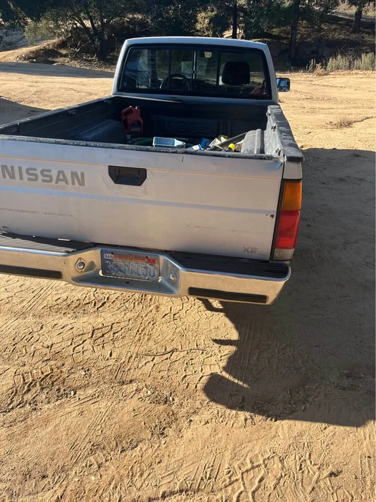 1986 Nissan Frontier - Image 4 of 13
