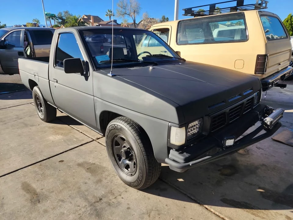 1986 Nissan - Image 4 of 9