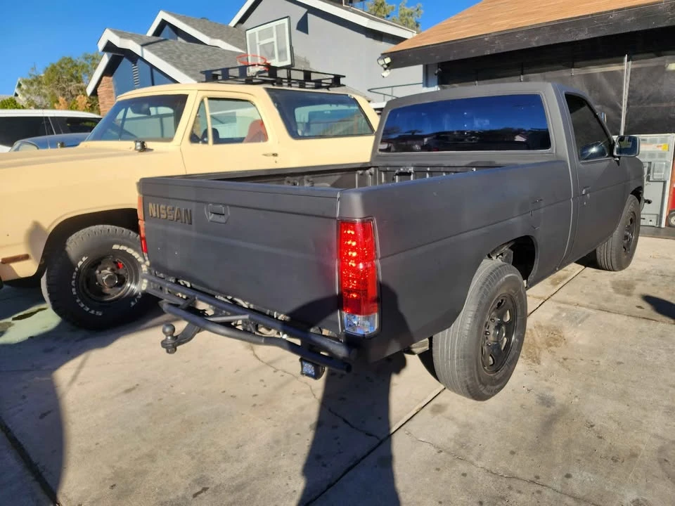 1986 Nissan - Image 3 of 9