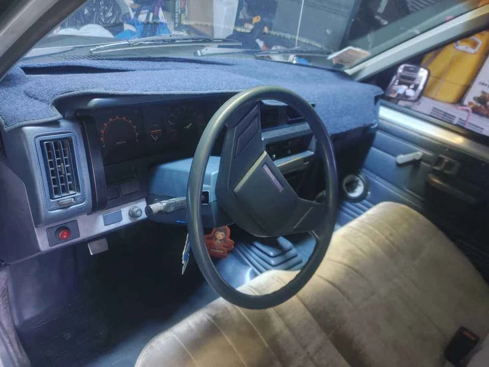 1986 Nissan - Image 8 of 9
