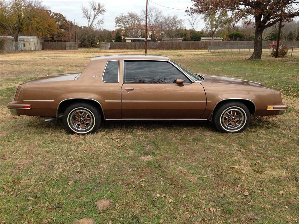 1986 Oldsmobile Cutlass 5th Gen - Image 4 of 5