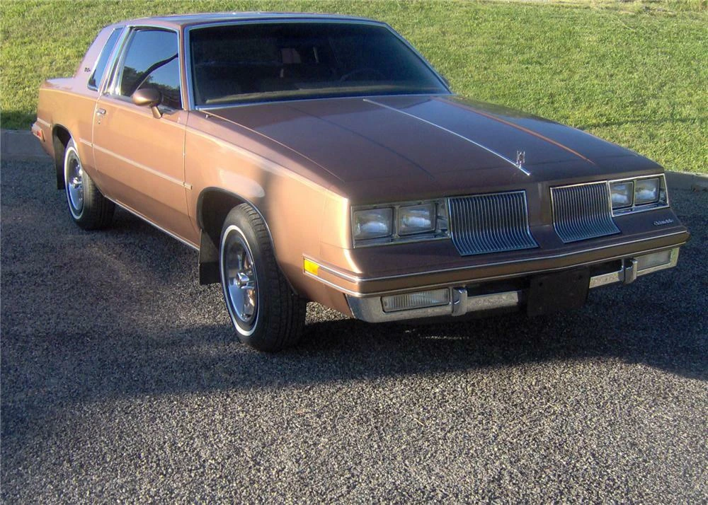 1986 Oldsmobile Cutlass 5th Gen - Image 2 of 5
