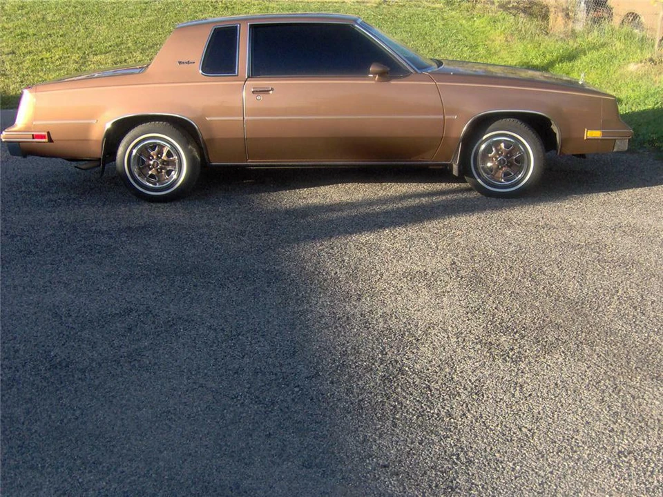 1986 Oldsmobile Cutlass 5th Gen - Image 5 of 5