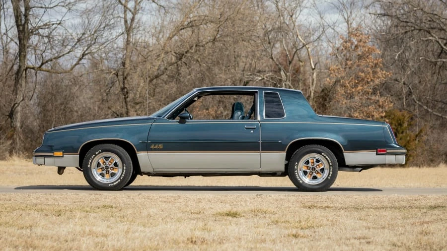 1986 Oldsmobile 442 4th Gen - Image 2 of 14